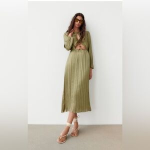 NWT ZARA WRINKLE EFFECT CUT OUT DRESS
